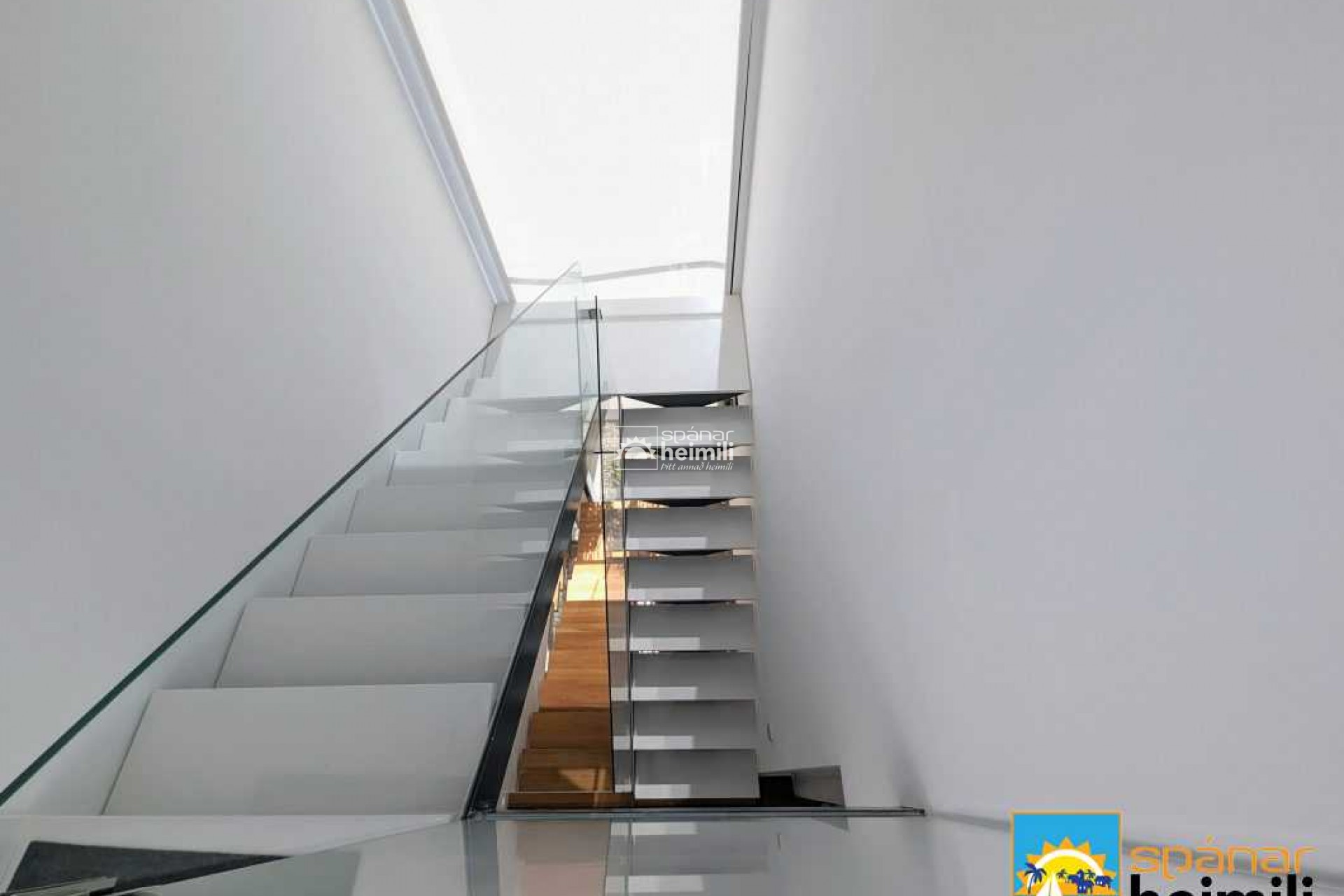 Videresalg - Villa -
Benidorm