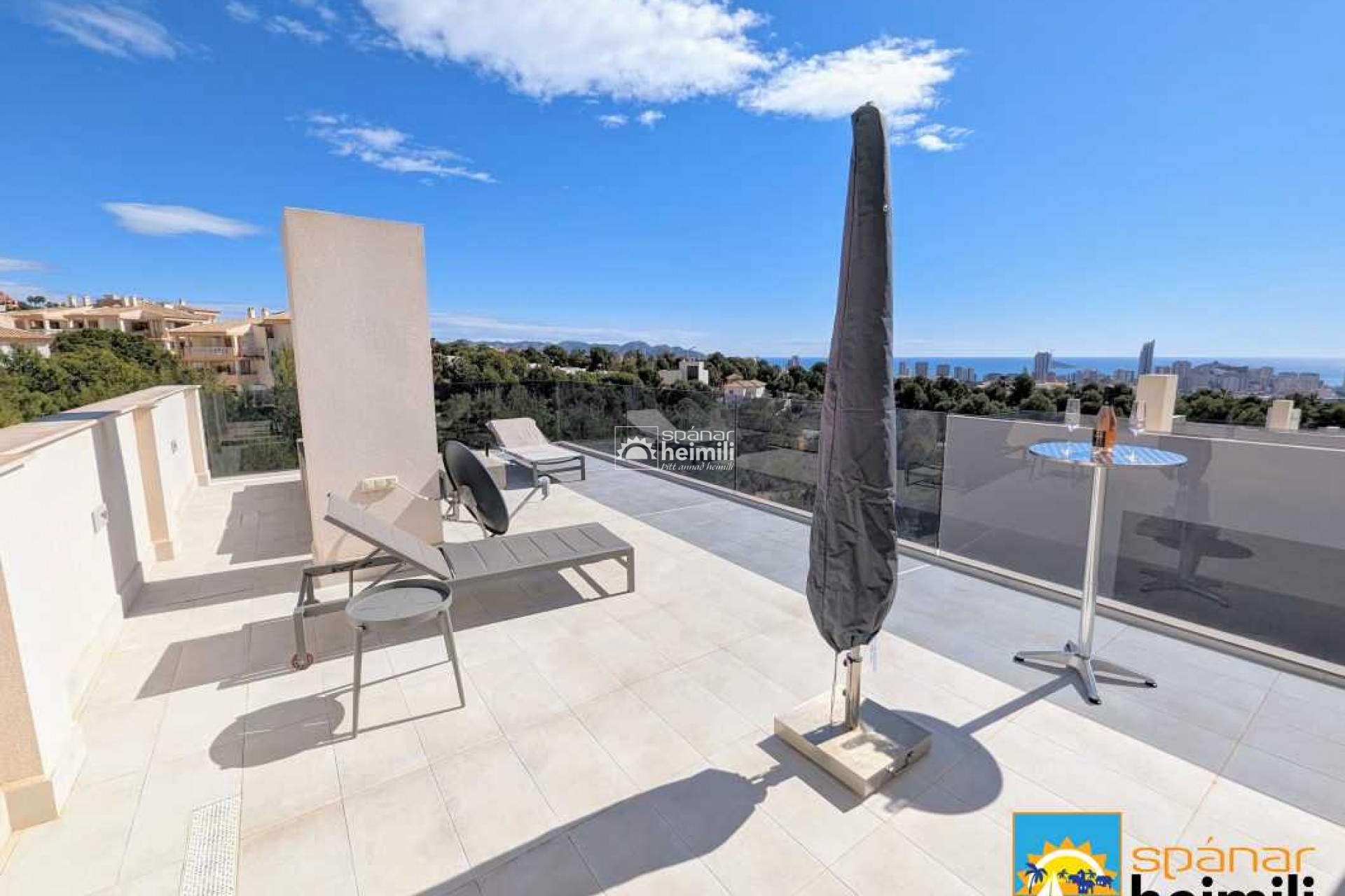 Videresalg - Villa -
Benidorm