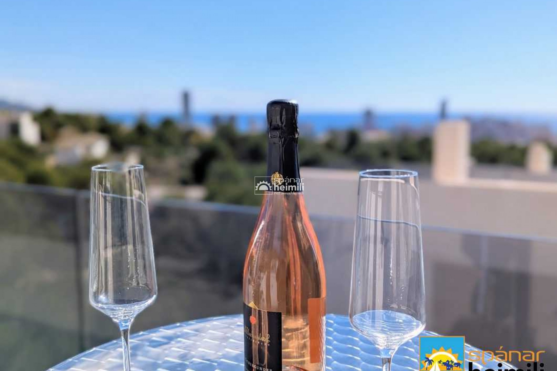 Videresalg - Villa -
Benidorm