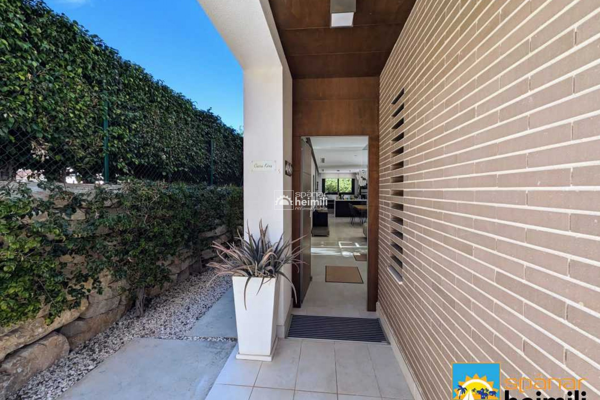 Videresalg - Villa -
Benidorm