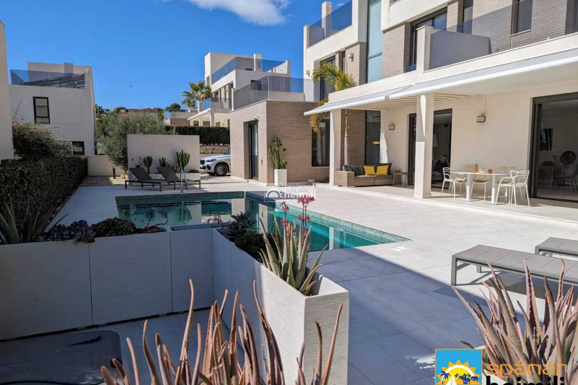 Videresalg - Villa -
Benidorm