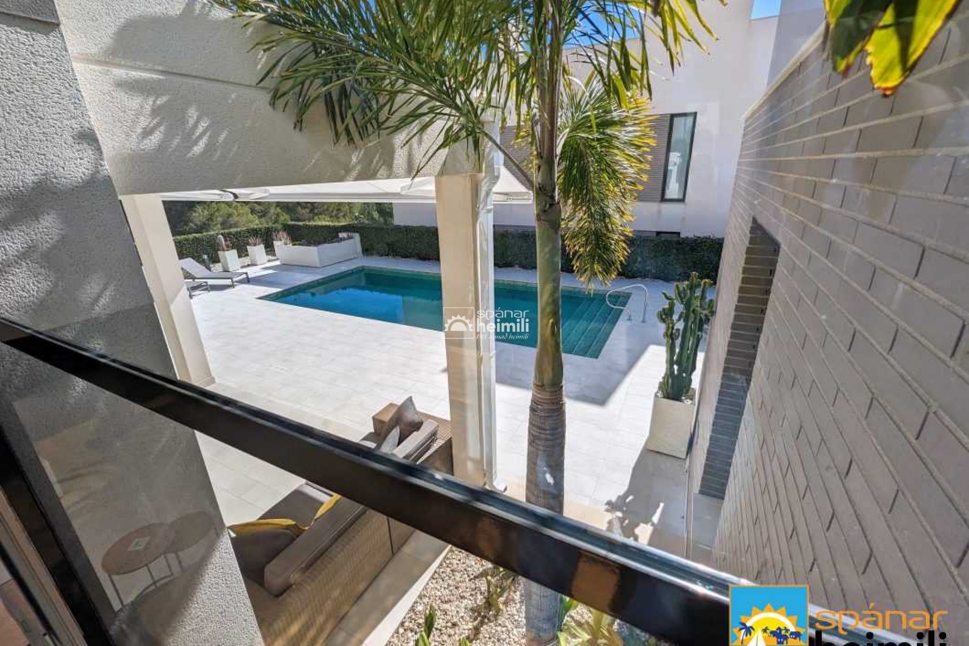 Videresalg - Villa -
Benidorm