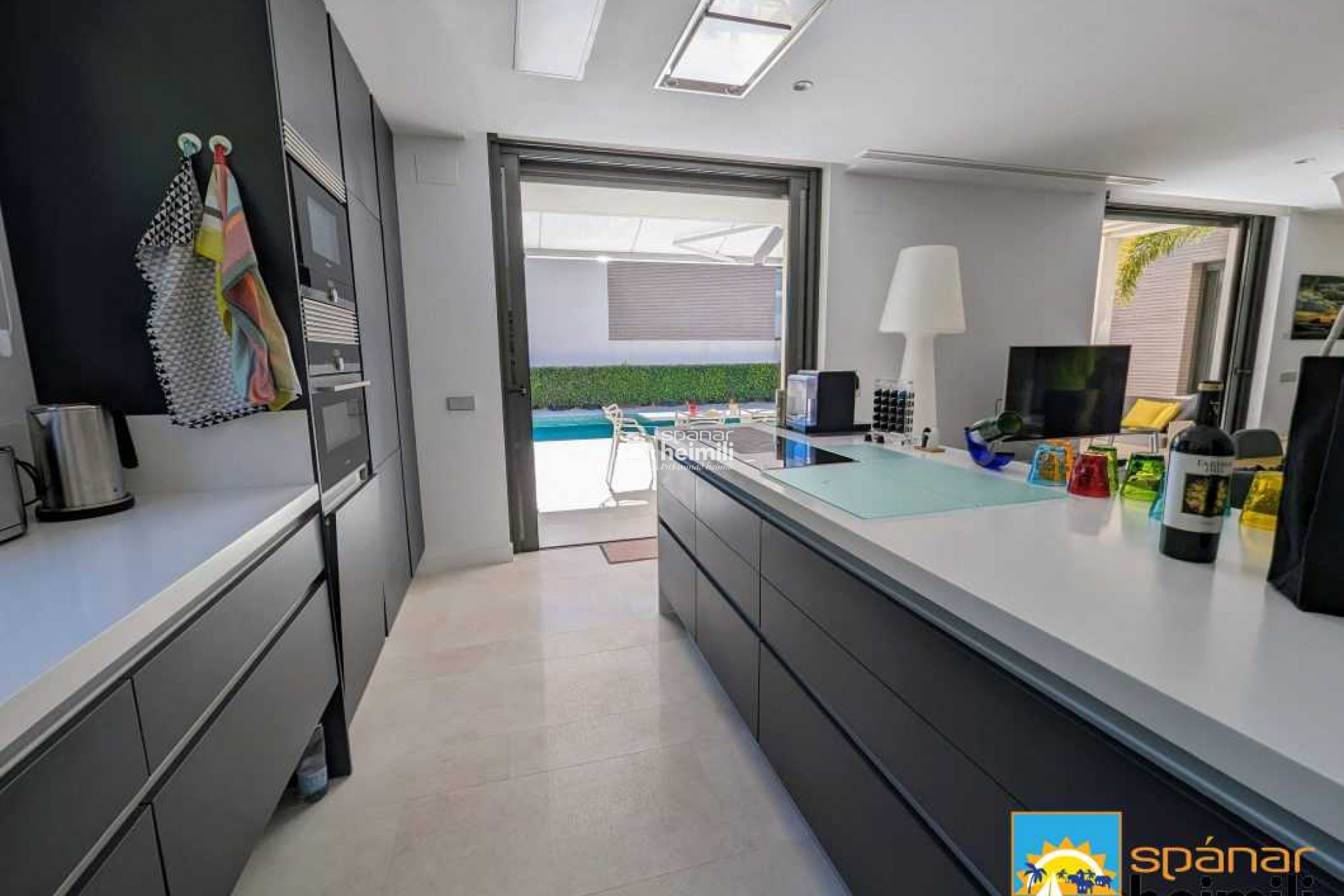 Videresalg - Villa -
Benidorm