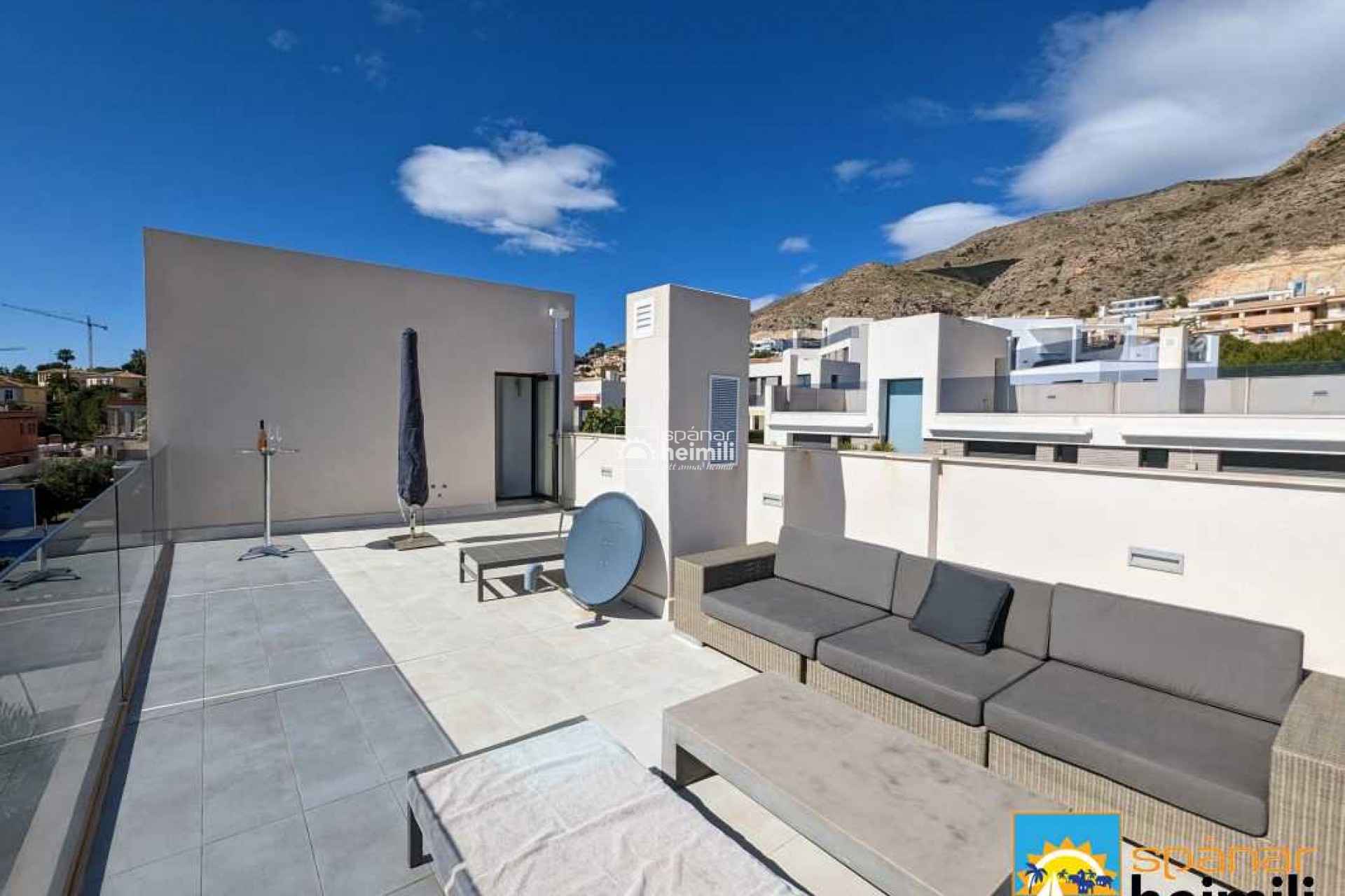 Videresalg - Villa -
Benidorm