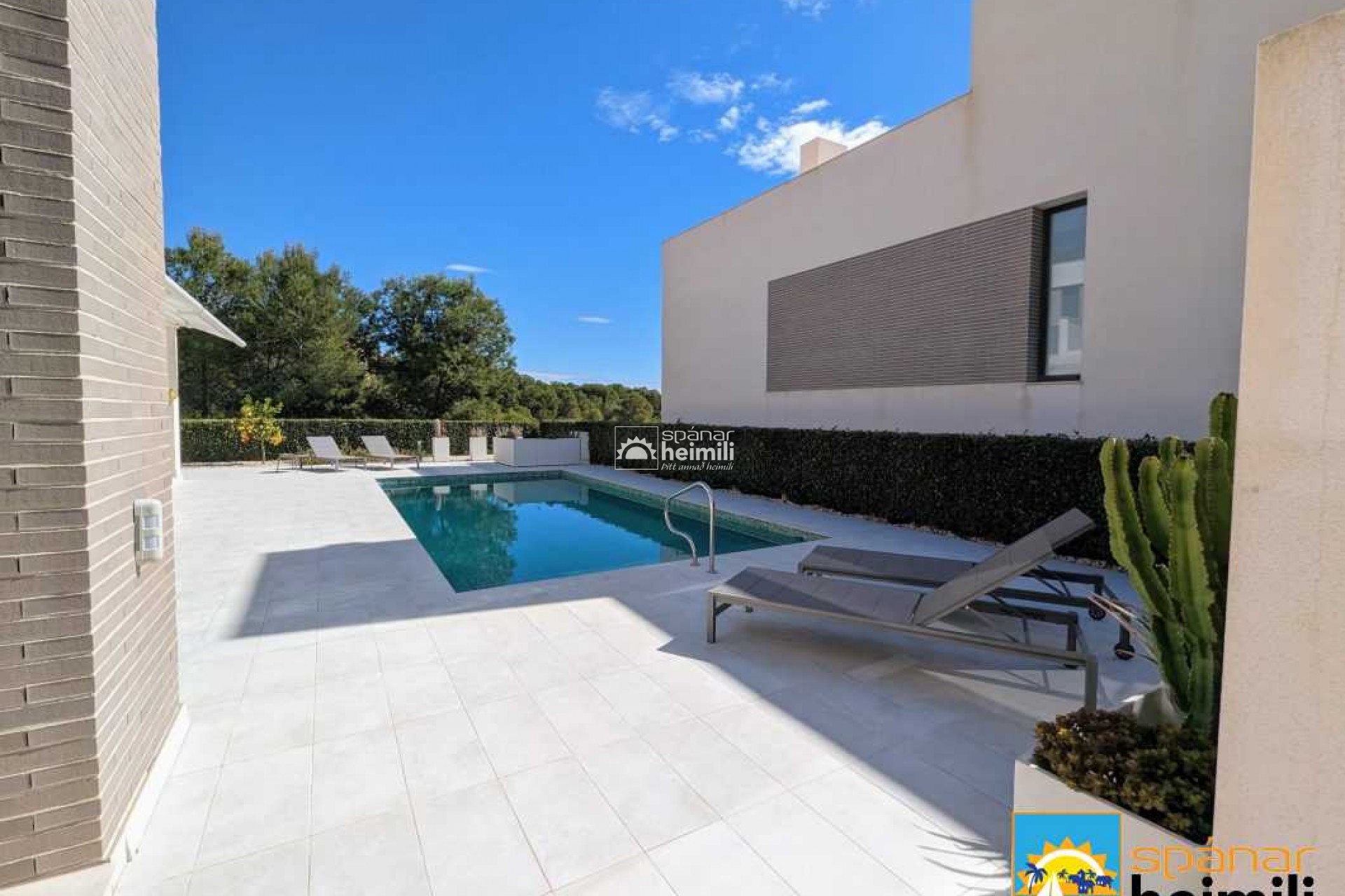 Videresalg - Villa -
Benidorm