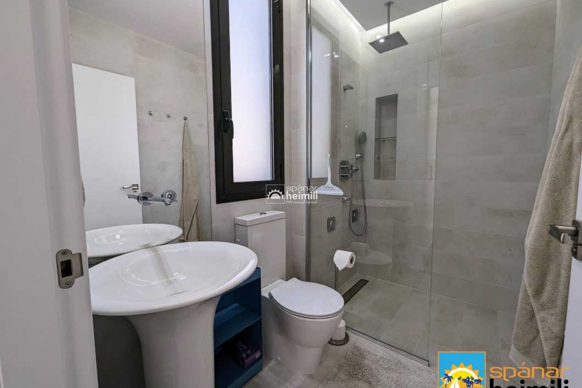 Videresalg - Villa -
Benidorm