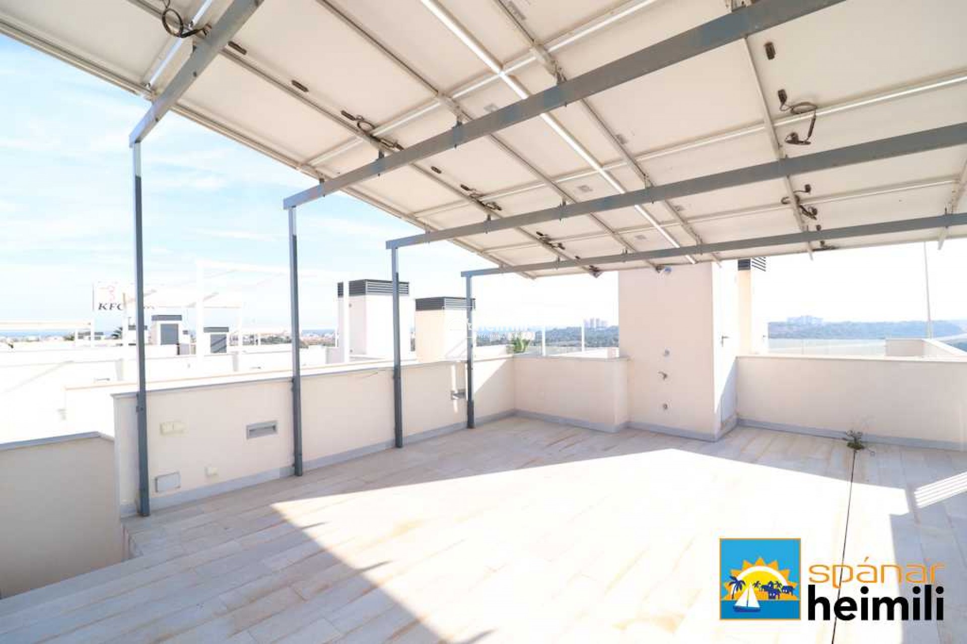 Videresalg - Villa -
Cabo Roig