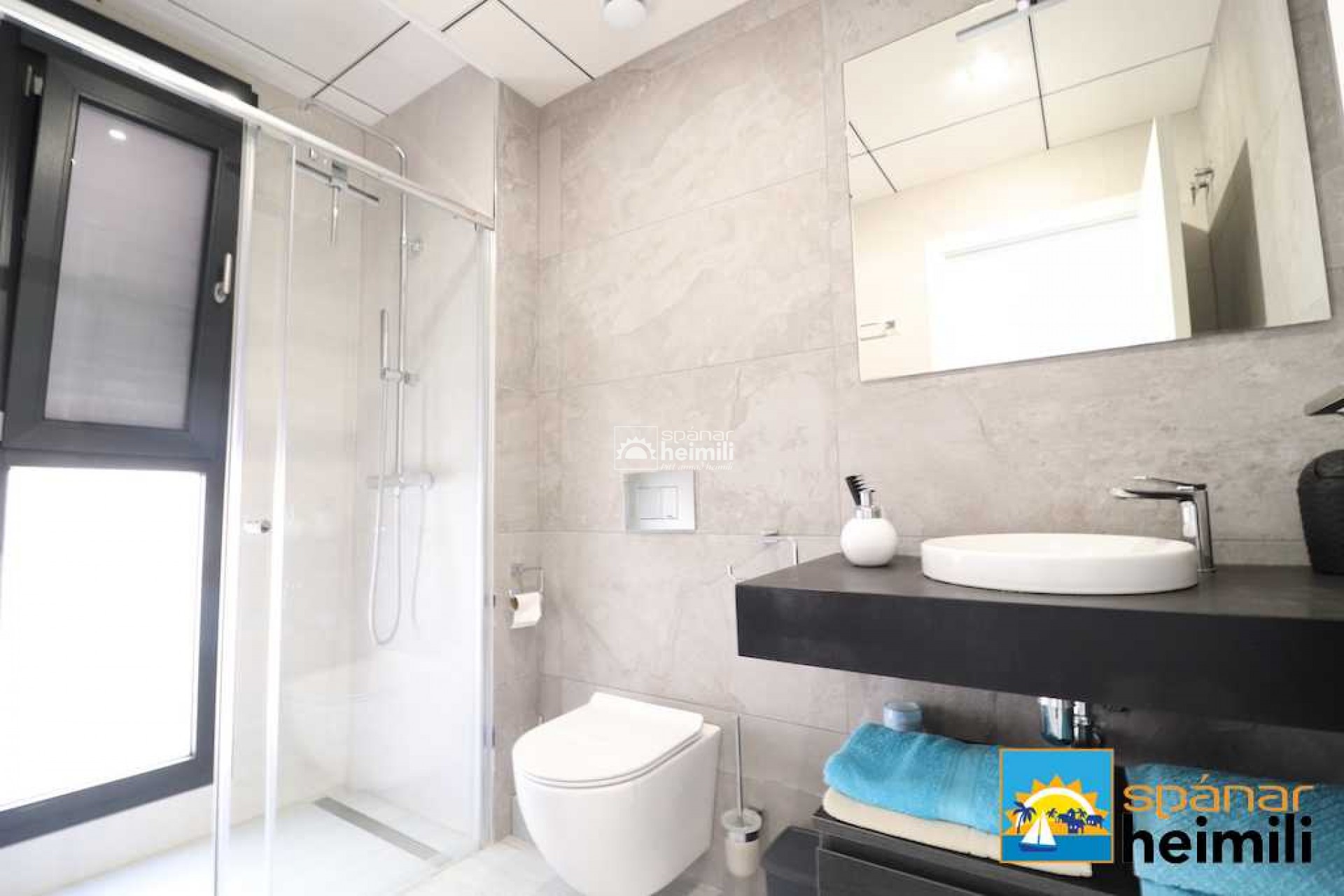 Videresalg - Villa -
Cabo Roig