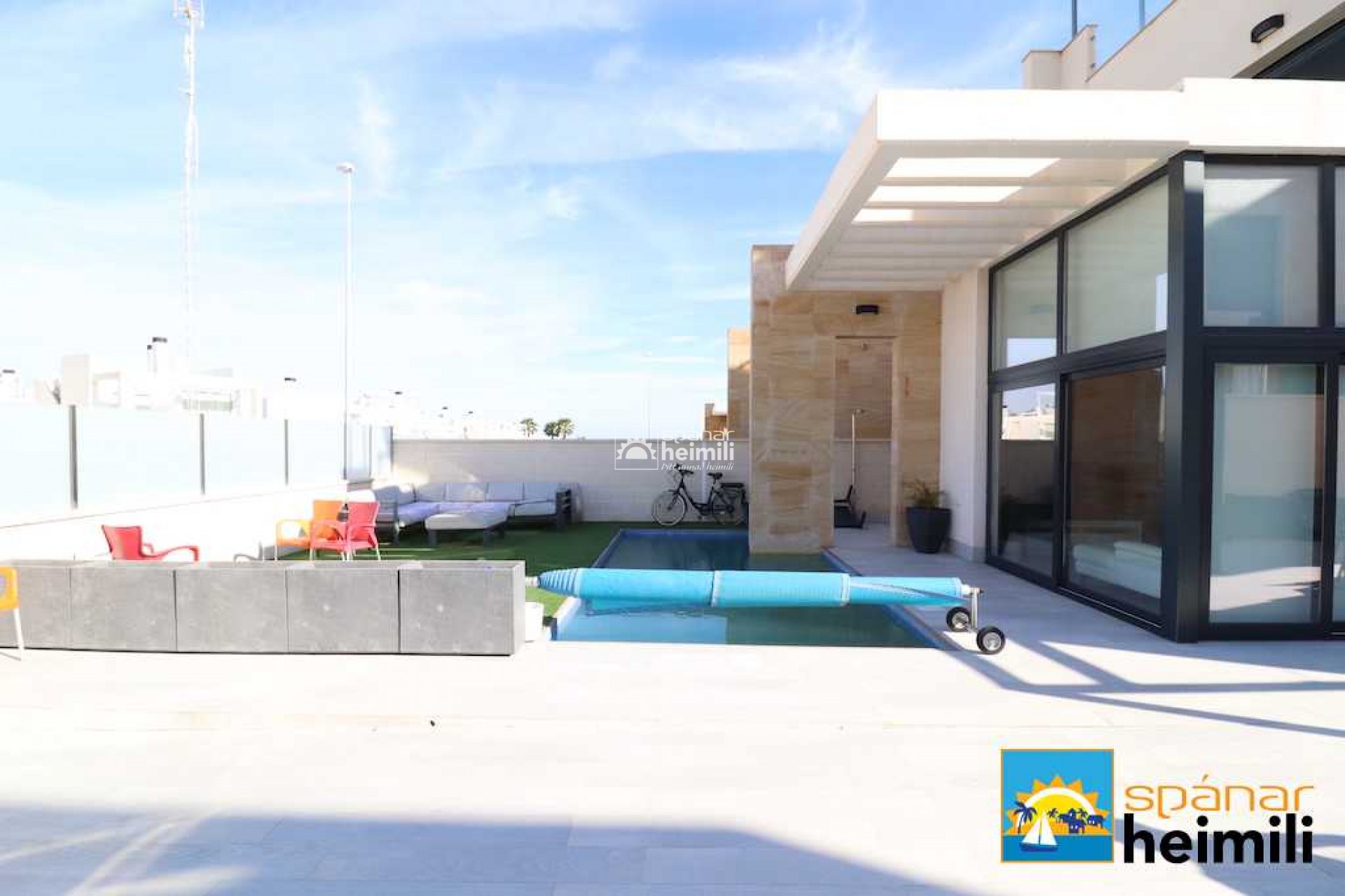 Videresalg - Villa -
Cabo Roig