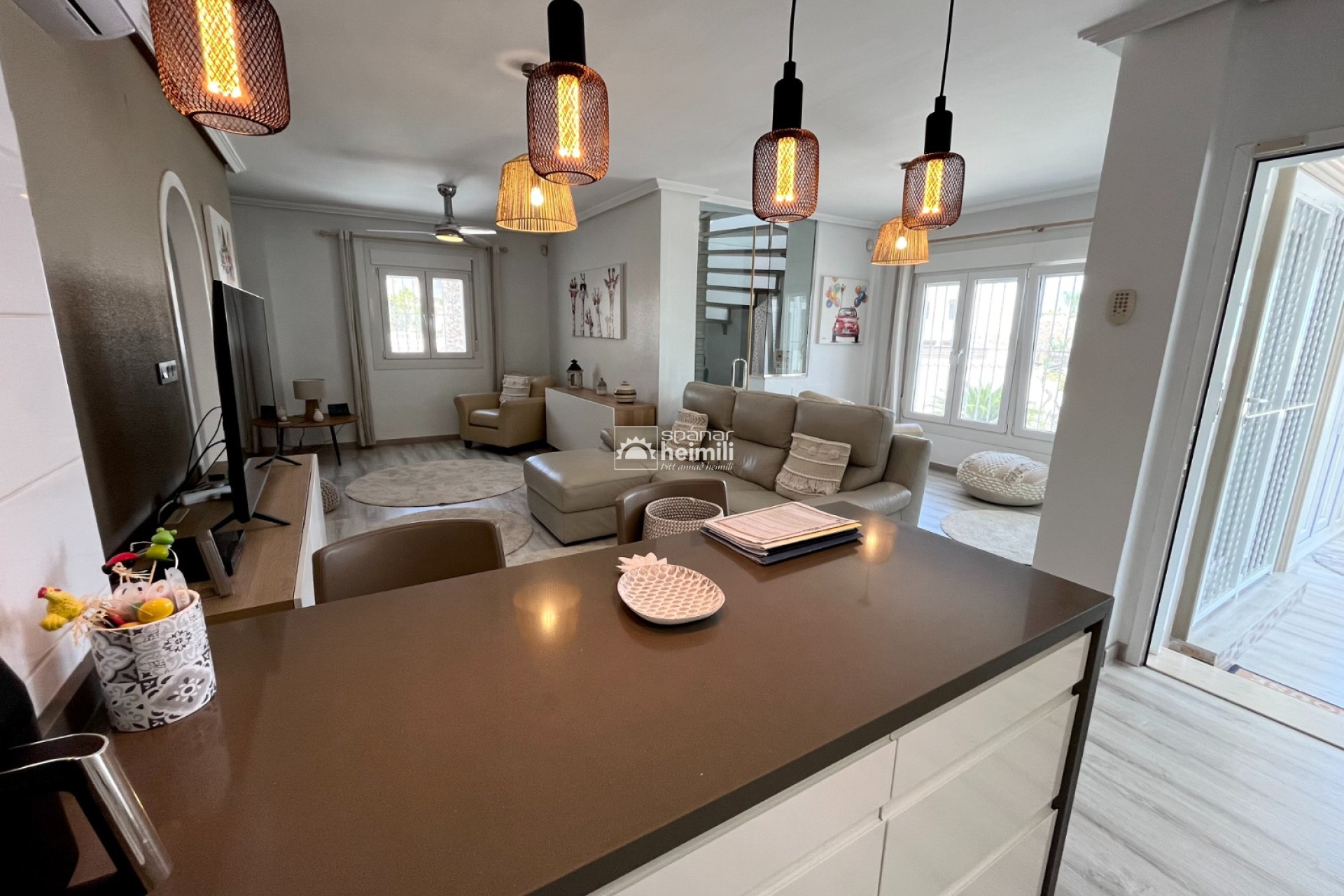 Videresalg - Villa -
Cabo Roig