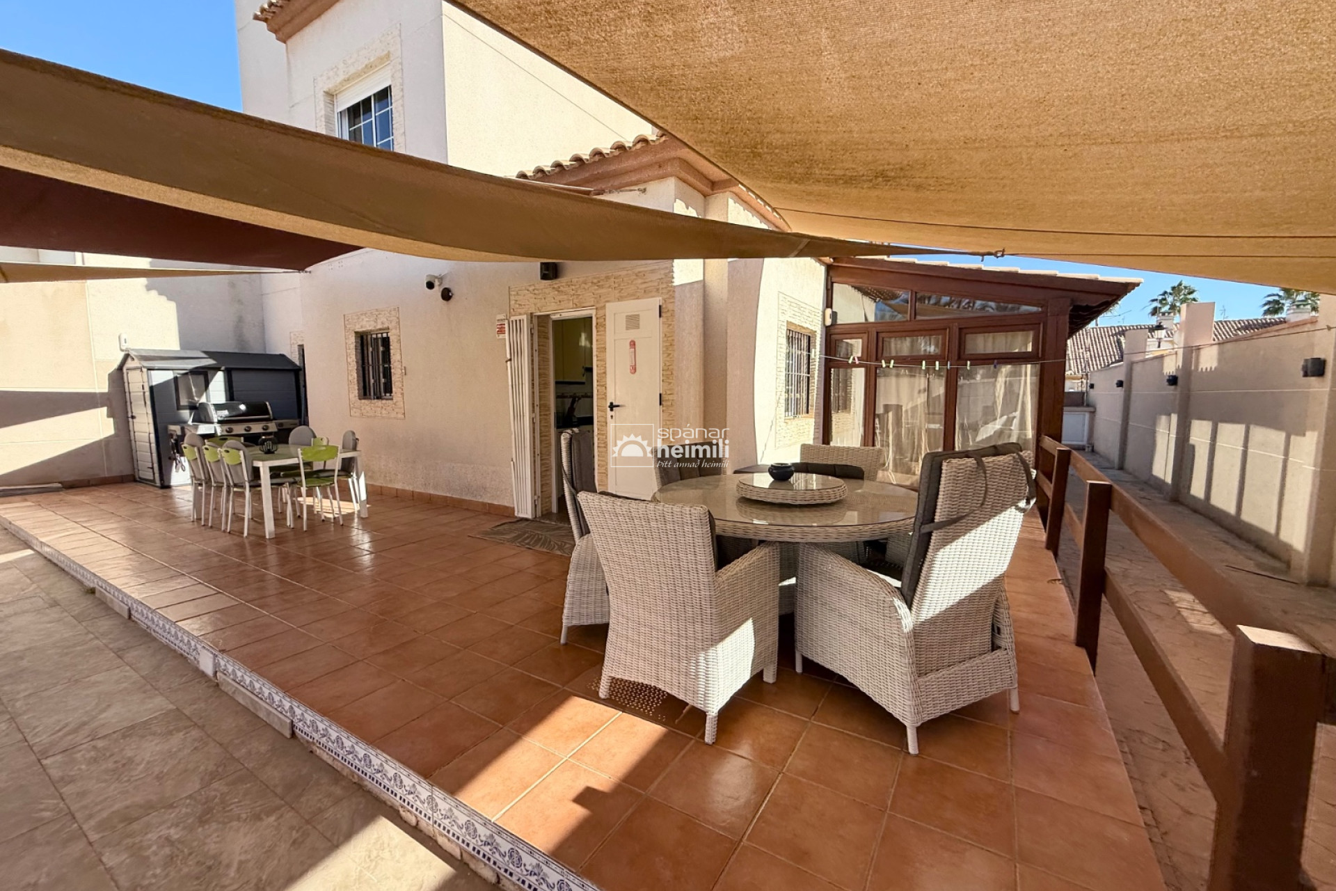 Videresalg - Villa -
Cabo Roig