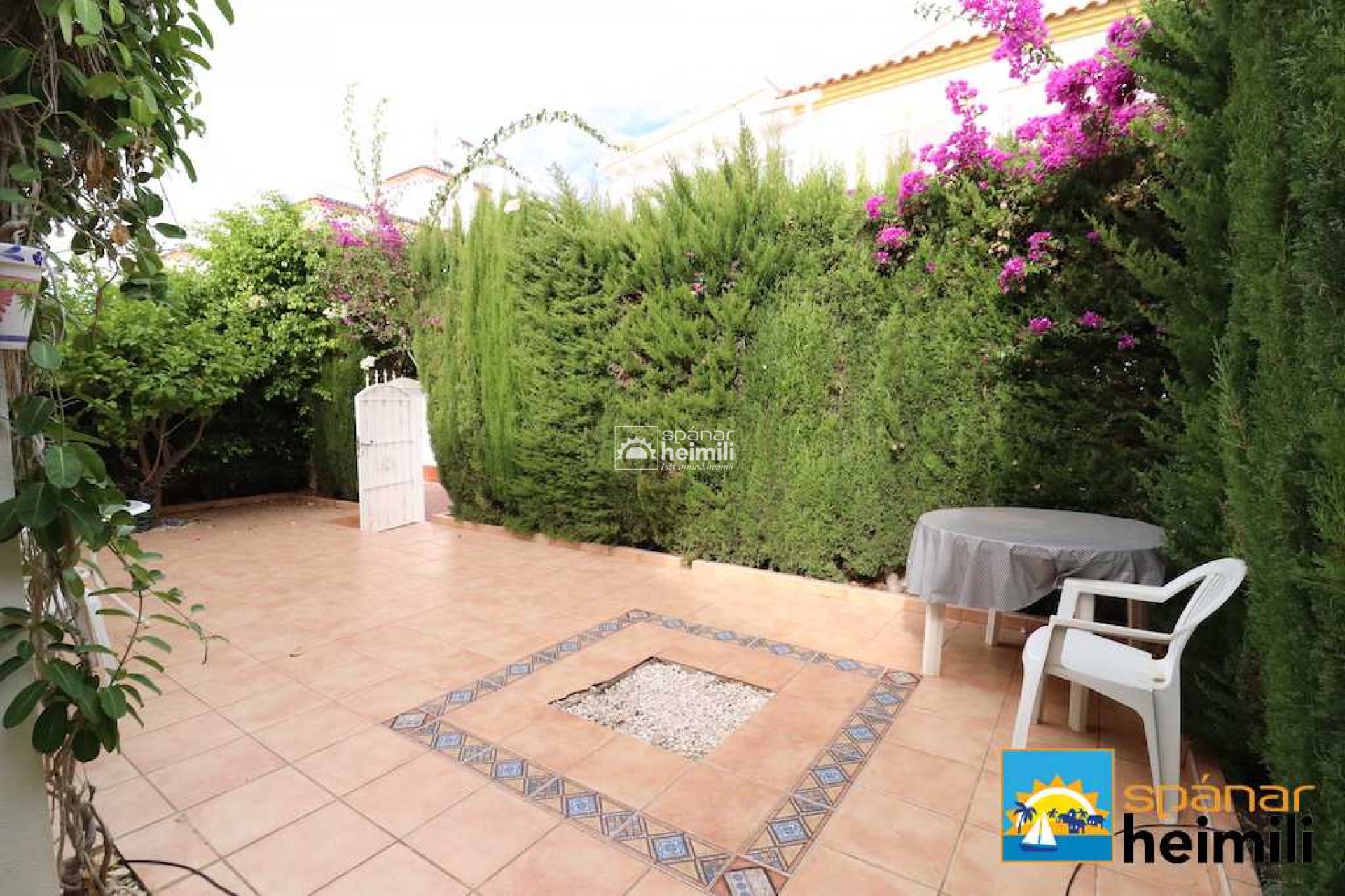 Videresalg - Villa -
Punta Prima