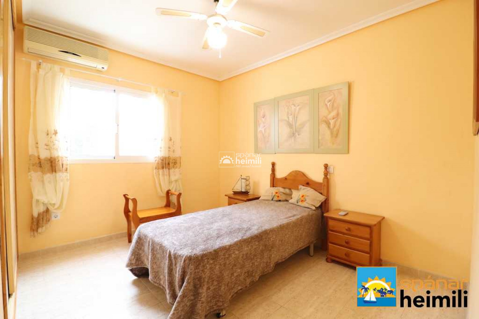 Videresalg - Villa -
Punta Prima