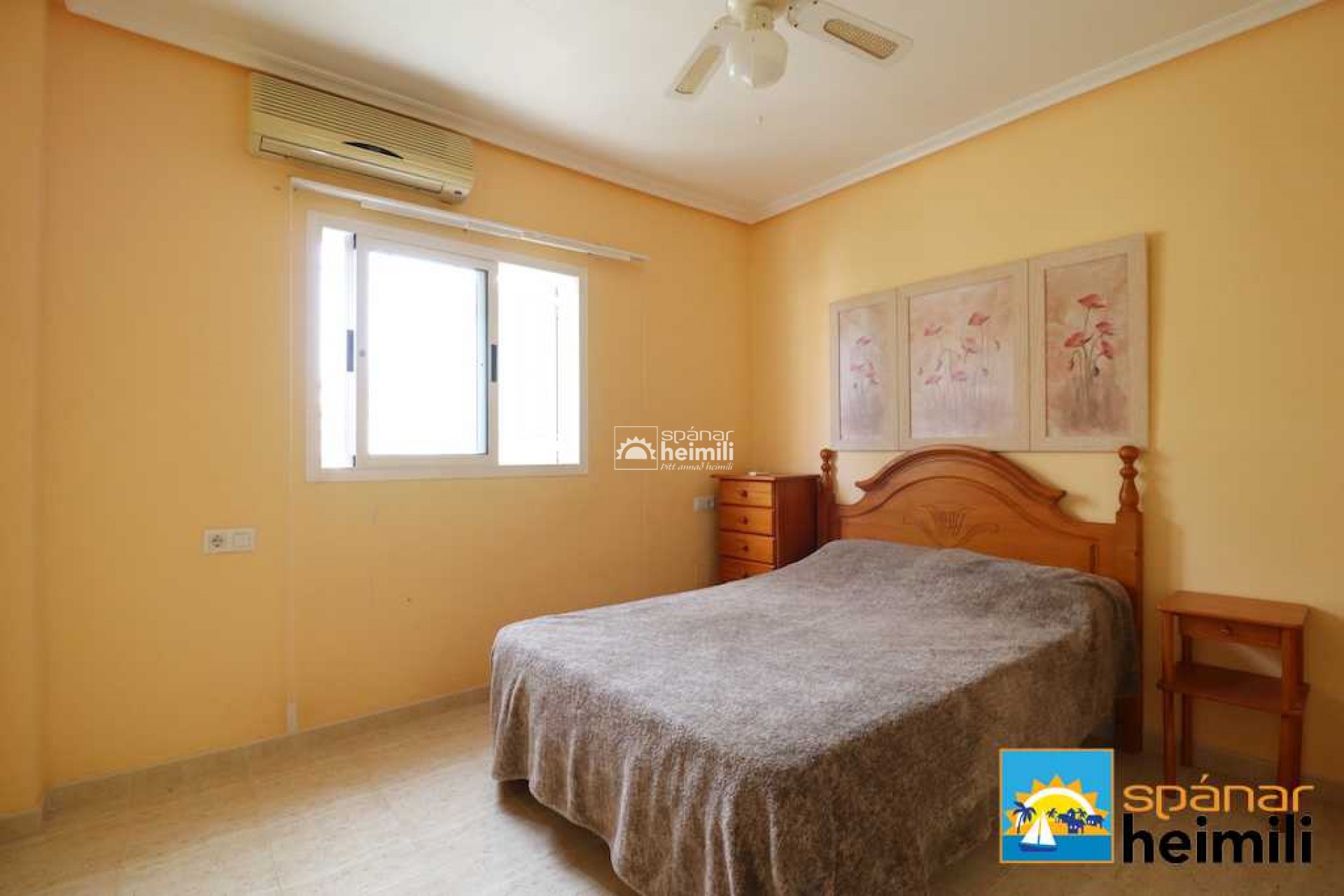 Videresalg - Villa -
Punta Prima