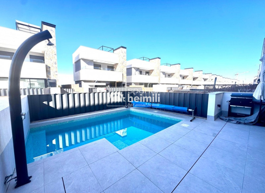 Videresalg - Villa -
Santa Rosalia