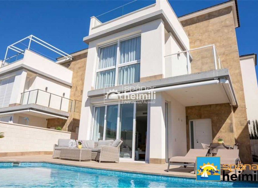 Videresalg - Villa -
Torrevieja