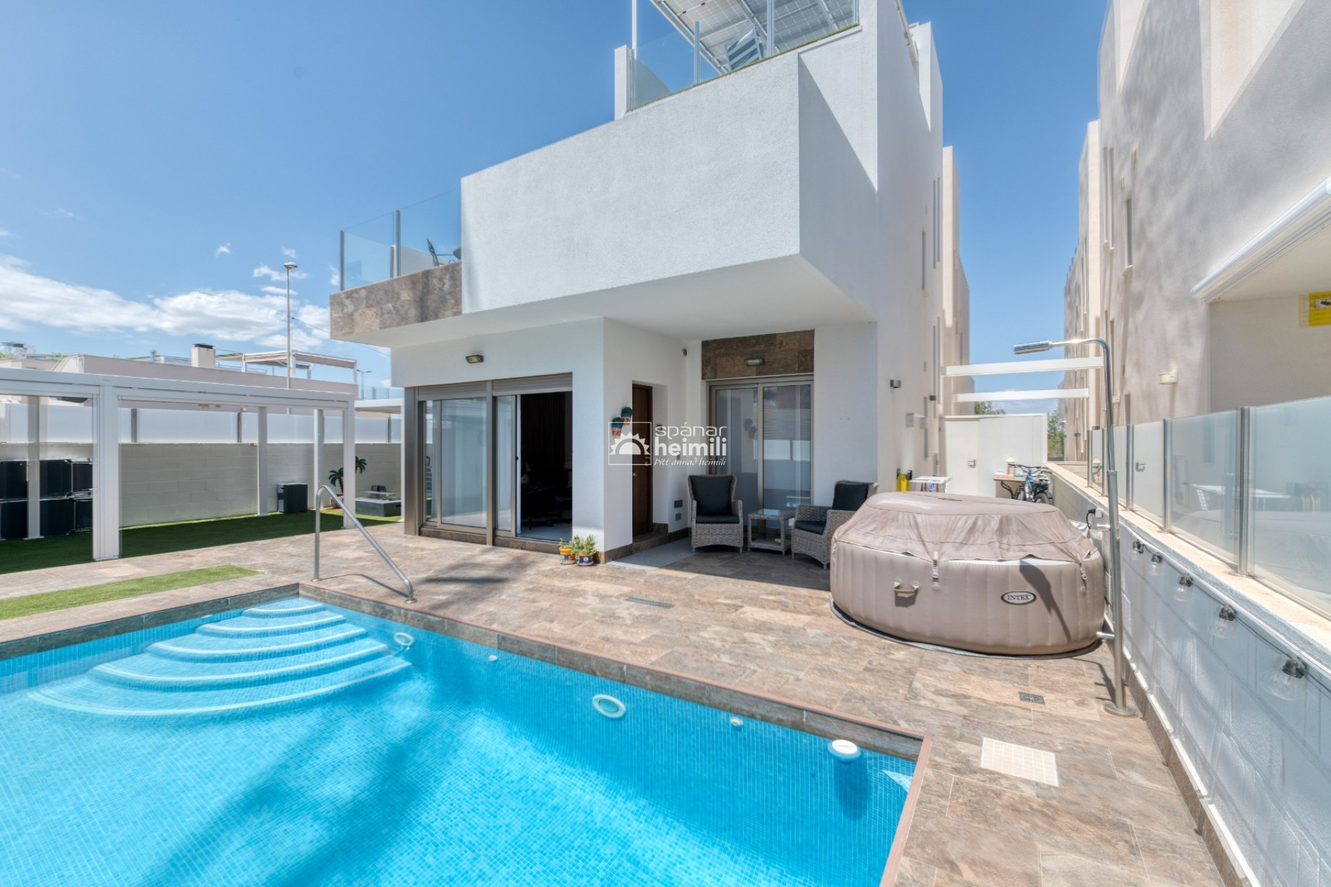 Videresalg - Villa -
Villamartin