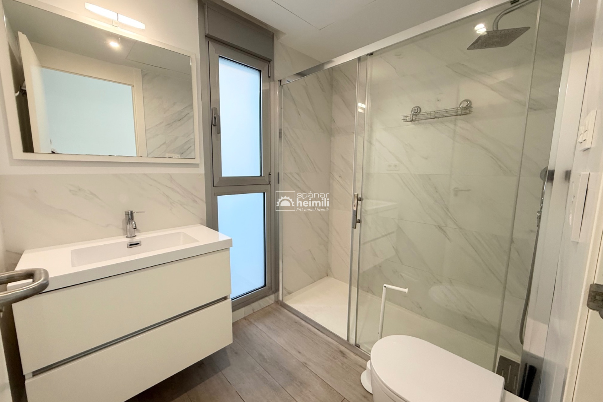 Videresalg -  -
Villamartin