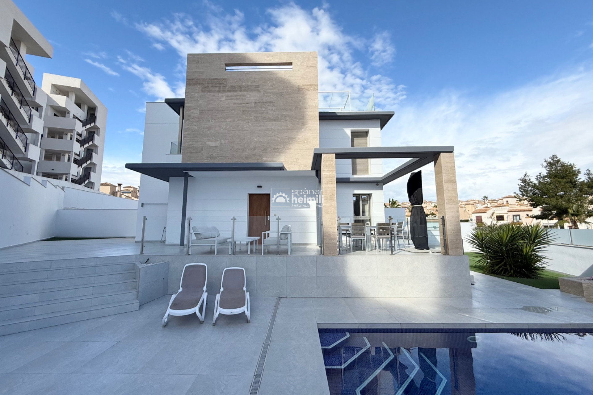 Videresalg -  -
Villamartin