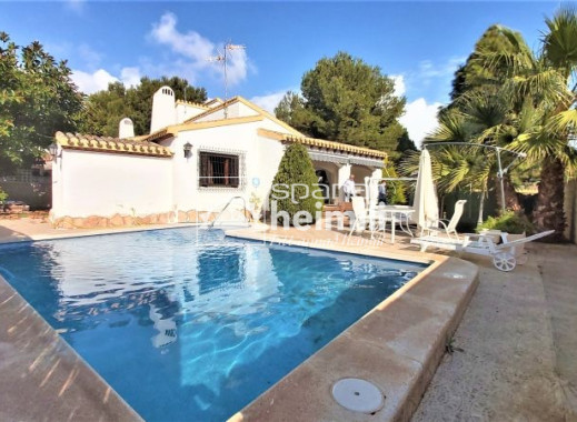 Villa - Herverkoop -
            Punta Prima - 2038