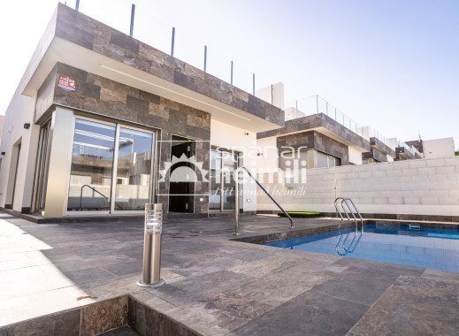 Villa - Nouvelle construction -
            Daya Nueva/Dolores - 2134