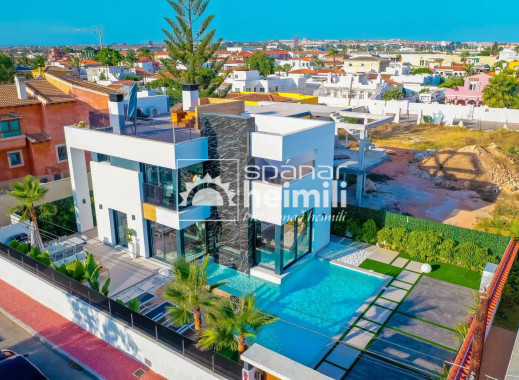 Villa - Resale -
            Torrevieja - 2433