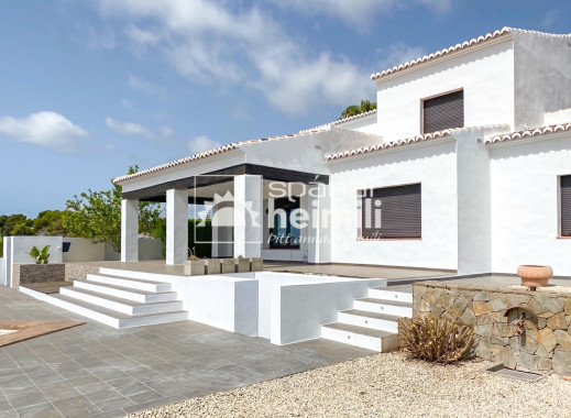 Villa - Reventa -
            Moraira - 4015