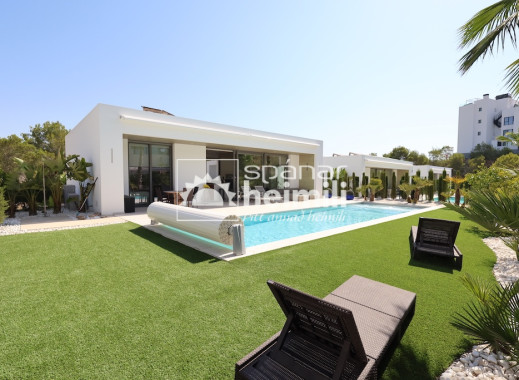 Villa - Videresalg - Las Colinas - Las Colinas
