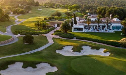 Las Colinas Golf & Country Club