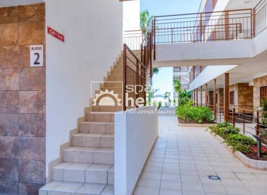 Revente - Appartement -
Cabo Roig
