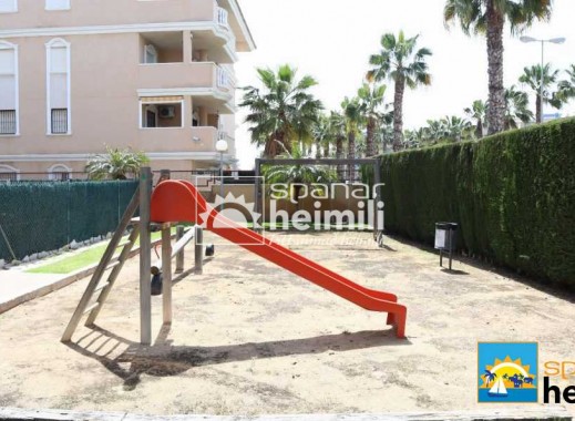 Herverkoop - Geschakelde woning -
Cabo Roig