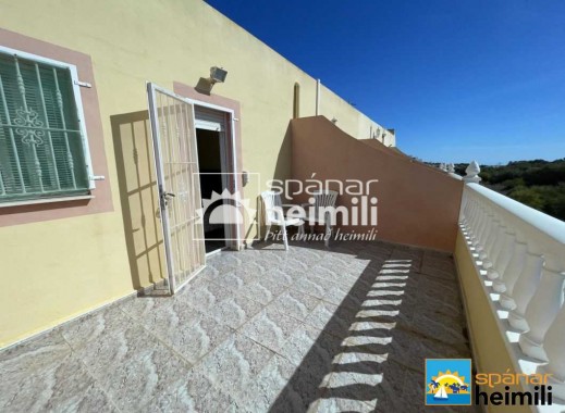 Resale - Townhouse -
Villamartin