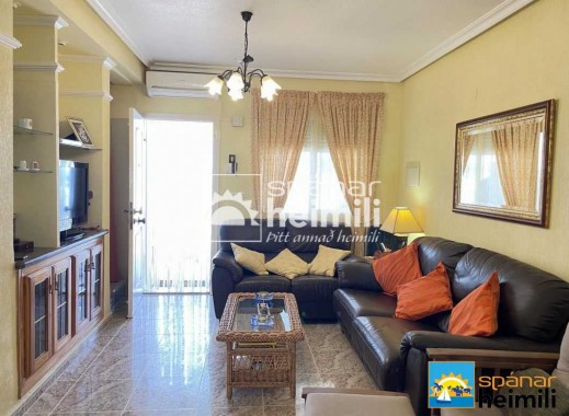 Resale - Townhouse -
Villamartin