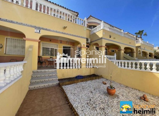 Resale - Townhouse -
Villamartin