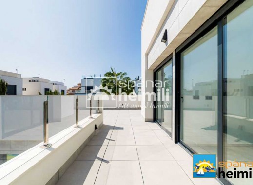 New Build - Detached house -
Cabo Roig