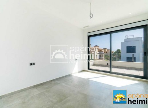 New Build - Detached house -
Cabo Roig