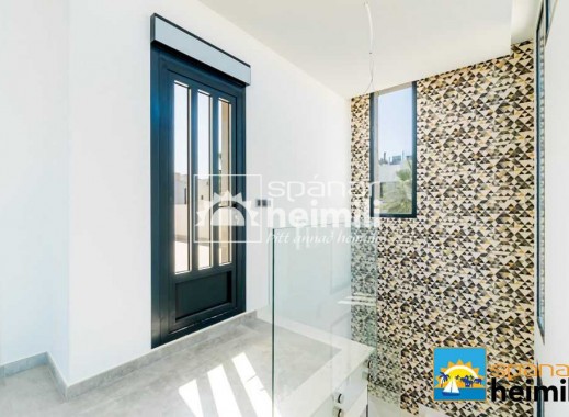 New Build - Detached house -
Cabo Roig