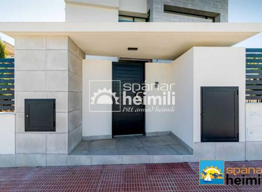 New Build - Detached house -
Cabo Roig