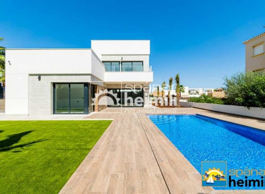 New Build - Detached house -
Cabo Roig