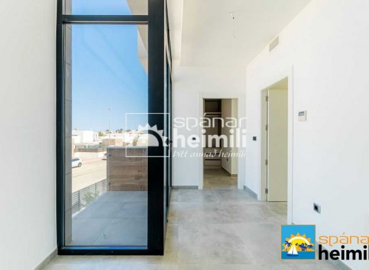 New Build - Detached house -
Cabo Roig