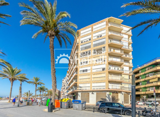 Resale - Apartment -
Torrevieja