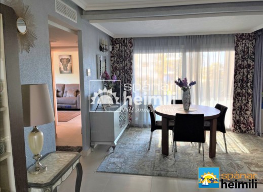 Resale - Apartment -
Punta Prima