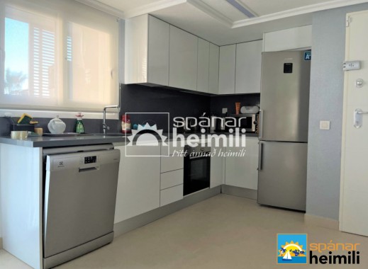 Resale - Apartment -
Punta Prima