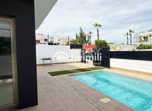 Videresalg - Villa -
Villamartin