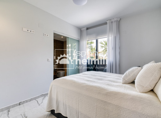 Reventa - Apartamento -
Playa flamenca