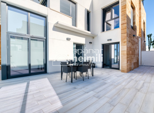 Endursala - Einbýli -
Cabo Roig