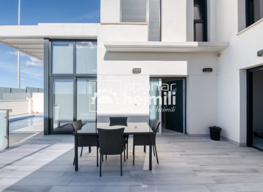 Endursala - Einbýli -
Cabo Roig