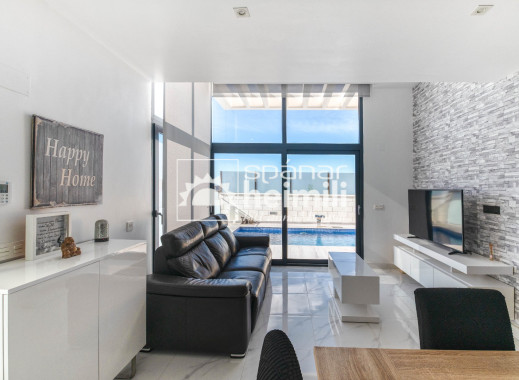 Endursala - Einbýli -
Cabo Roig