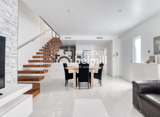 Endursala - Einbýli -
Cabo Roig