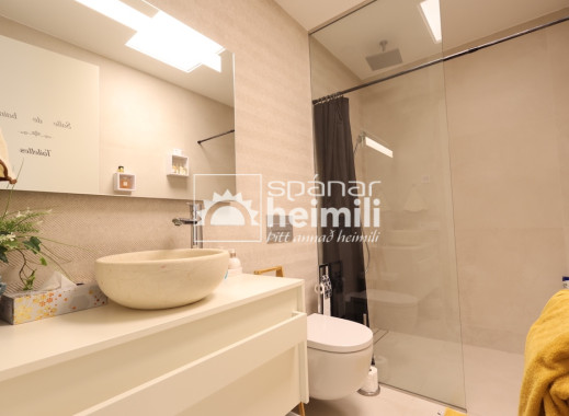 Endursala - Einbýli -
Las Colinas